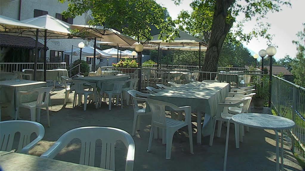 Hotel Rondanino ลานโซ ดินเตลวิ ภายนอก รูปภาพ
