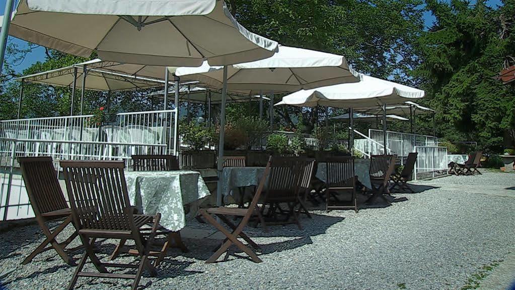 Hotel Rondanino ลานโซ ดินเตลวิ ภายนอก รูปภาพ