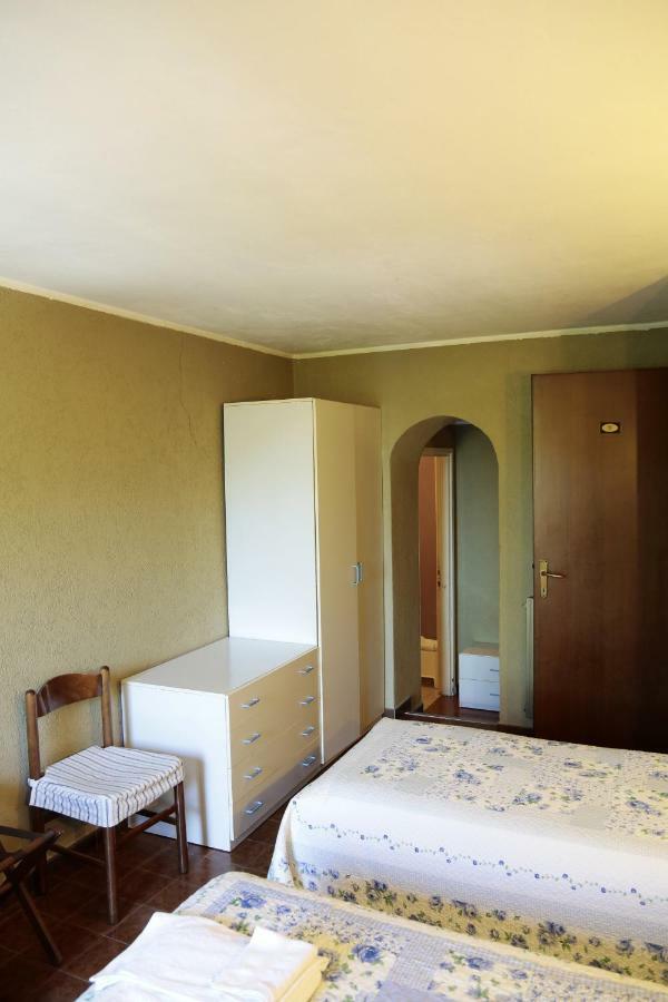 Hotel Rondanino ลานโซ ดินเตลวิ ภายนอก รูปภาพ